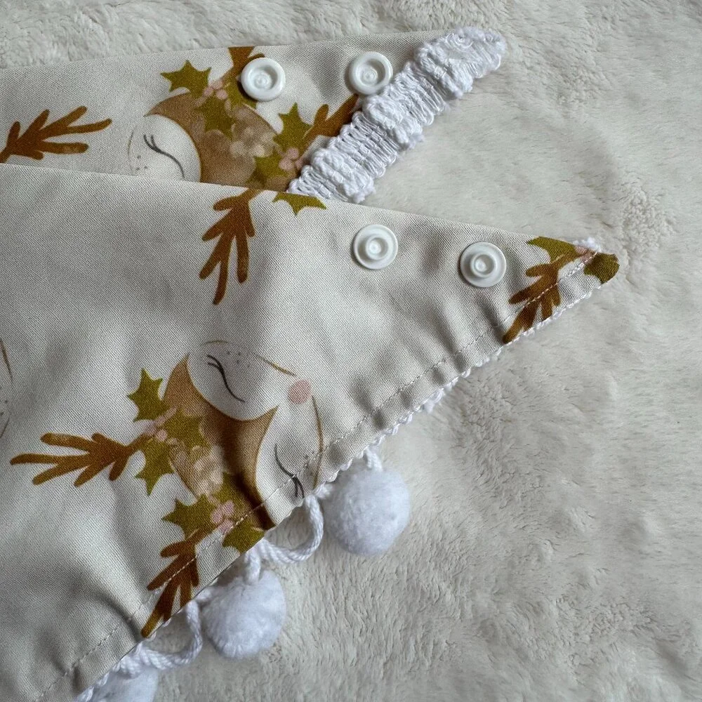 NWT Loic by Design Reindeer Babe Christmas Dog Bandana, White + Tan, Size M